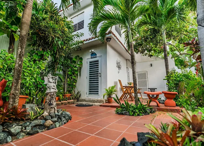 Coconut Palms Inn